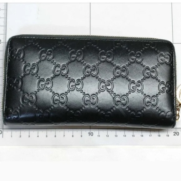 Gucci Handbags - ❤️Gucci USED Sima Emboseed Black Zippy *PRE-LOVED
